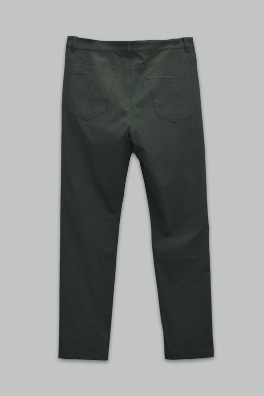 Pantalón Gabardina corte recto para hombre.