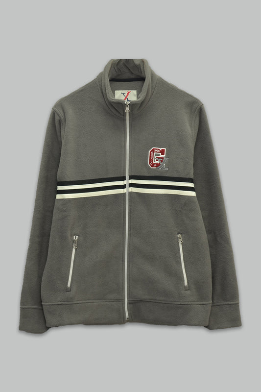 Sudadera polar para hombre, bordada con manga larga, bolsas frontales y cierre.