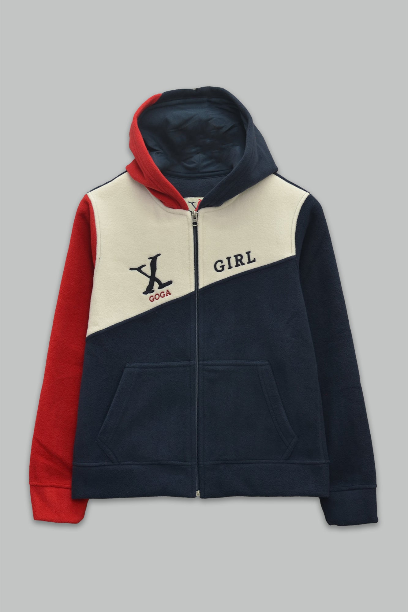 Sudadera polar para Mujer bordada, con manga larga, bolsas frontales y cierre.