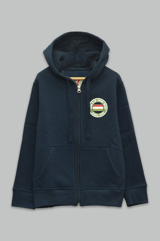 Sudadera felpa Niño bordada con manga larga, capucha ajustable, bolsas frontales y cierre.