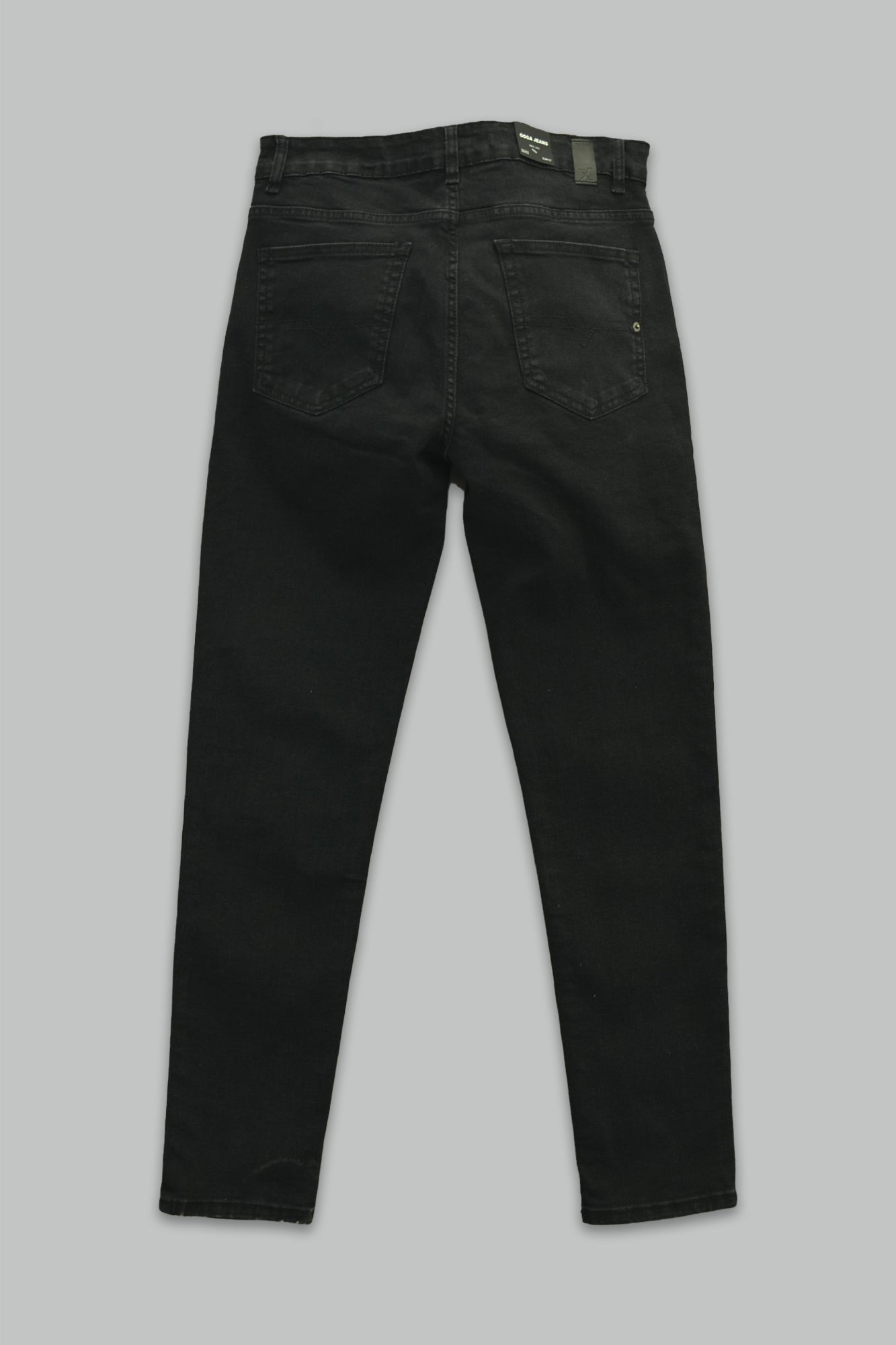 Pantalón Negro slim fit para hombre.