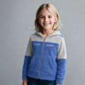 Sudadera polar bordada con capucha ajustable para niña , bolsas frontales y cierre.