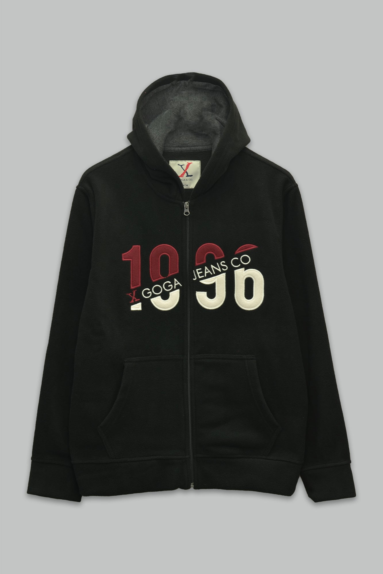 Sudadera polar para hombre, bordada con manga larga, bolsas frontales y cierre.