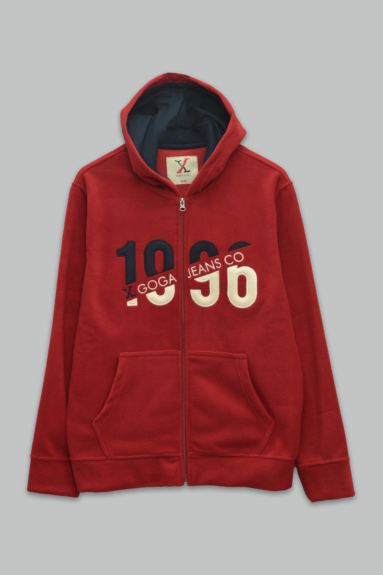 Sudadera polar para hombre, bordada con manga larga, bolsas frontales y cierre.