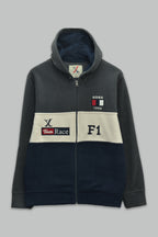 Sudadera polar para hombre, bordada con manga larga, bolsas frontales y cierre.