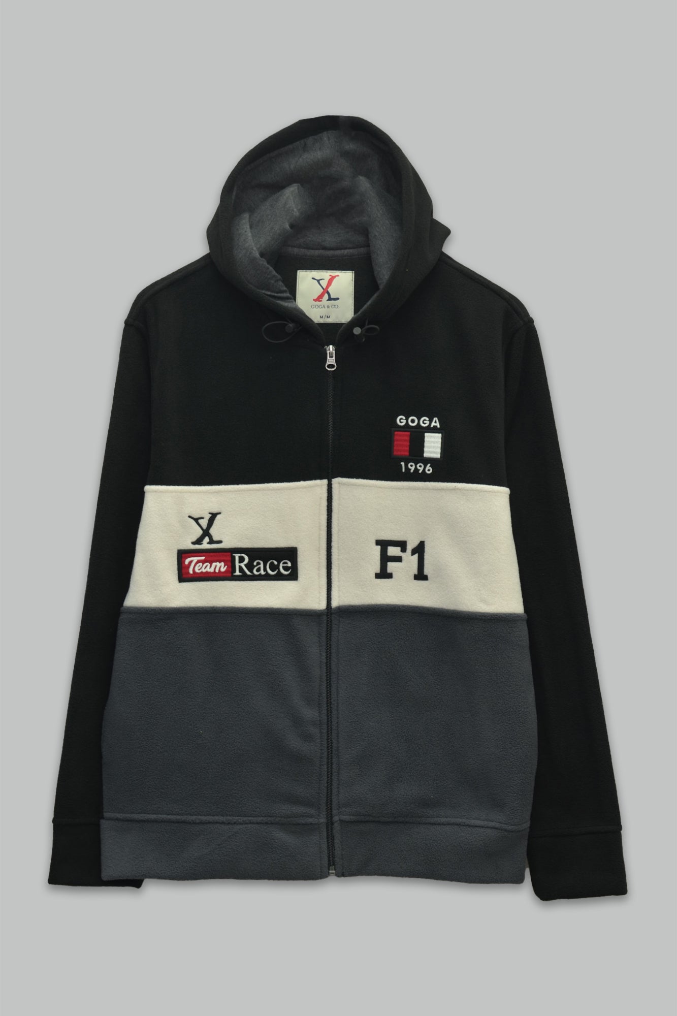 Sudadera polar para hombre, bordada con manga larga, bolsas frontales y cierre.