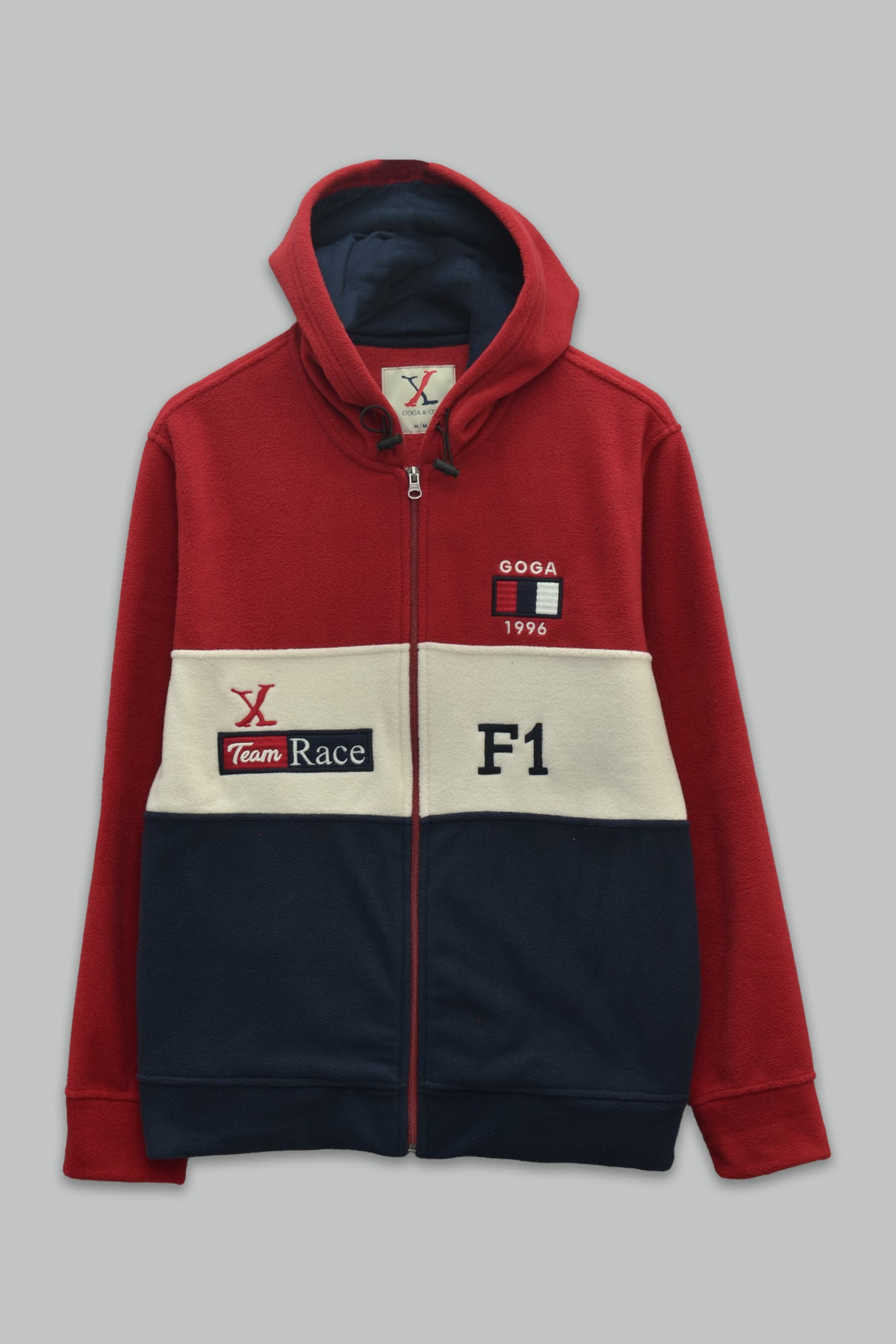 Sudadera polar para hombre, bordada con manga larga, bolsas frontales y cierre.