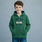 Sudadera polar para Niño bordada con manga larga, capucha ajustable, bolsas frontales y cierre.