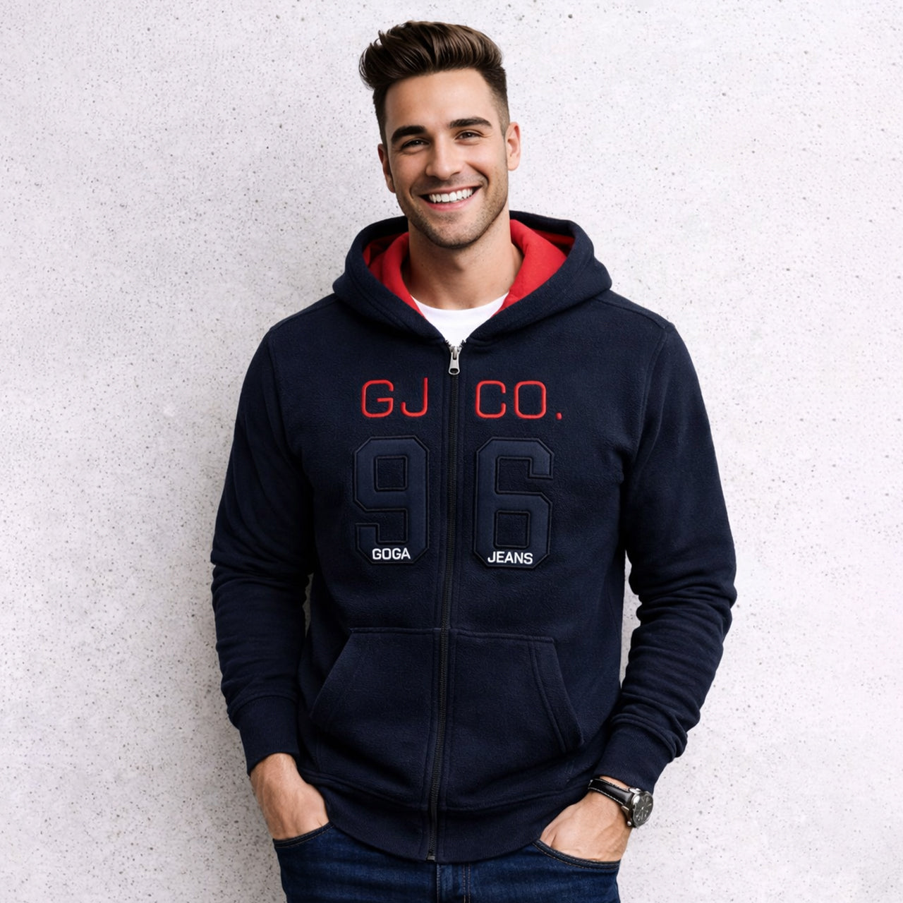 Sudadera polar para hombre, bordada con manga larga, bolsas frontales y cierre.