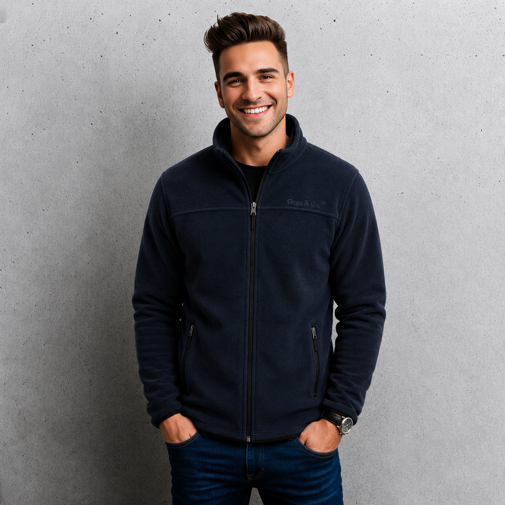 Sudadera polar bordada de cuello alto, con manga larga, bolsas frontales y cierre