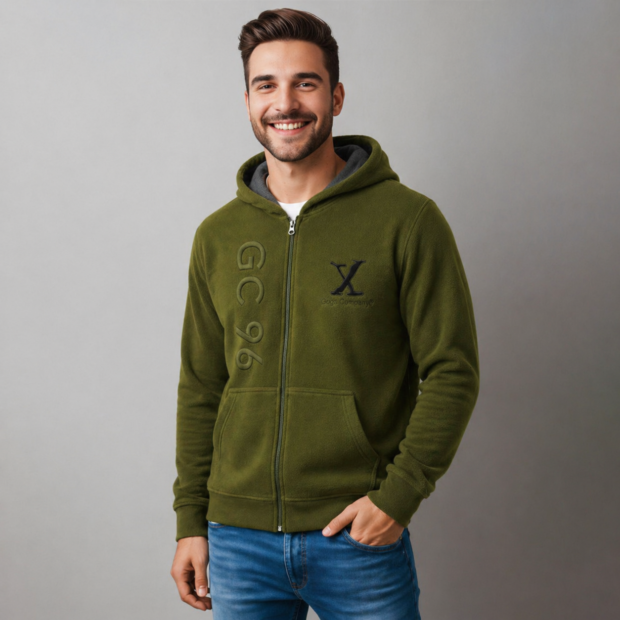 Sudadera polar para hombre, bordada con manga larga, bolsas frontales y cierre.