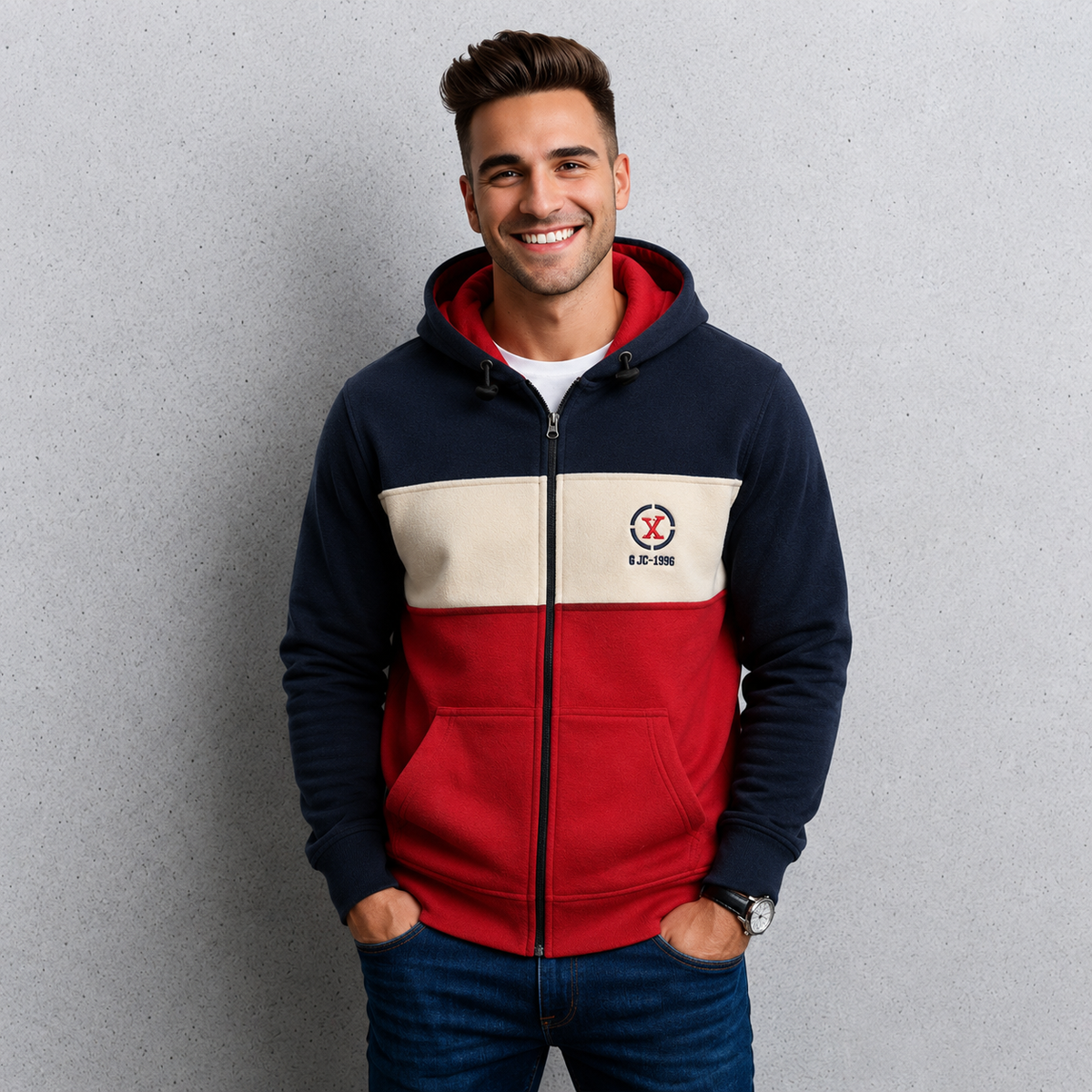 Sudadera polar para hombre, bordada con manga larga, bolsas frontales y cierre.