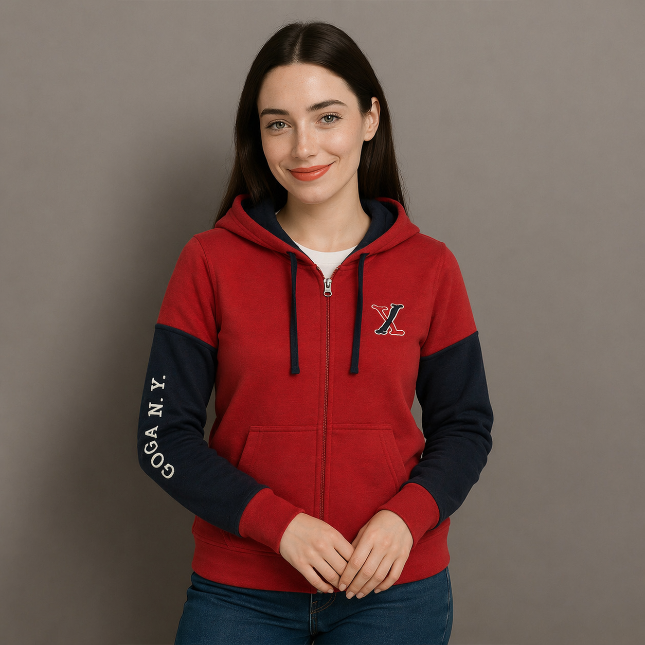 Sudadera polar para Mujer bordada, con manga larga, capucha,  bolsas frontales y cierre.