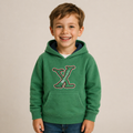 Sudadera polar bordada con manga larga, capucha ajustable, bolsa frontal.