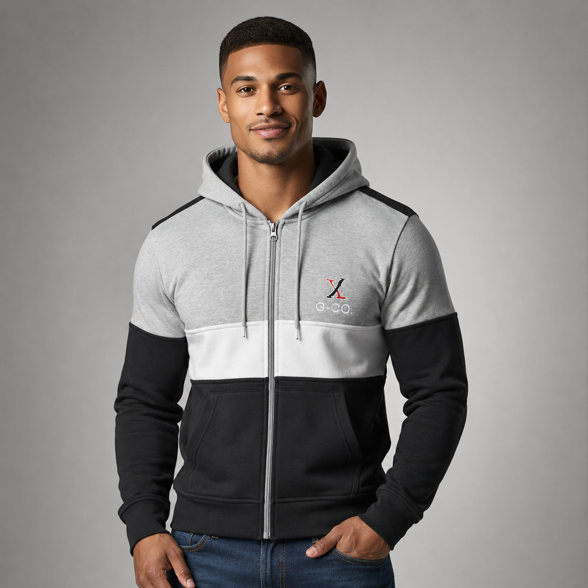 Sudadera felpa para hombre, Bordada con manga larga. capucha ajustable. Cierre y bolsas frontales.