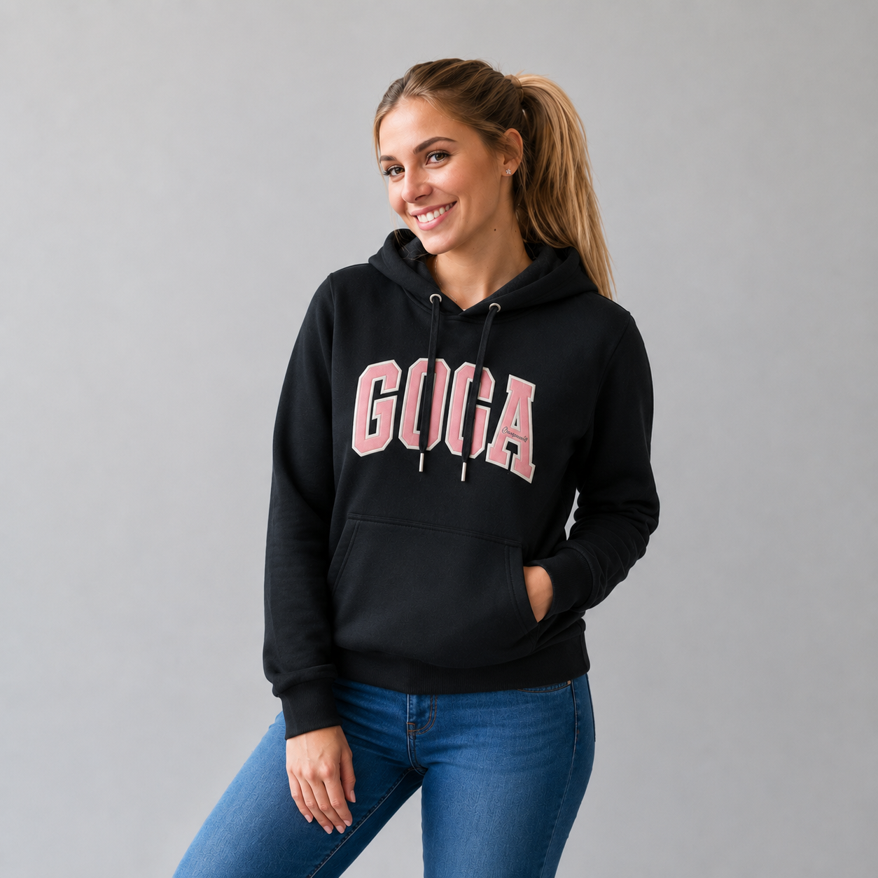Sudadera felpa para Mujer con manga larga, capucha ajustable, bolsas frontales y cierre.