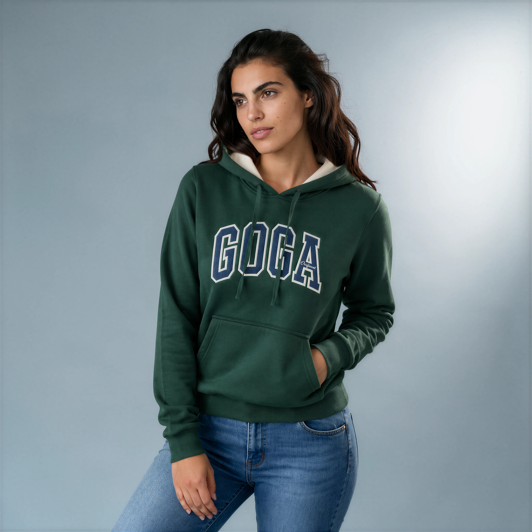 Sudadera felpa para Mujer con manga larga, capucha ajustable, bolsas frontales y cierre.