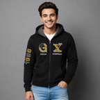 Sudadera polar para hombre, bordada con manga larga, bolsas frontales y cierre.