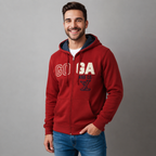 Sudadera polar para hombre, bordada con manga larga, bolsas frontales y cierre.