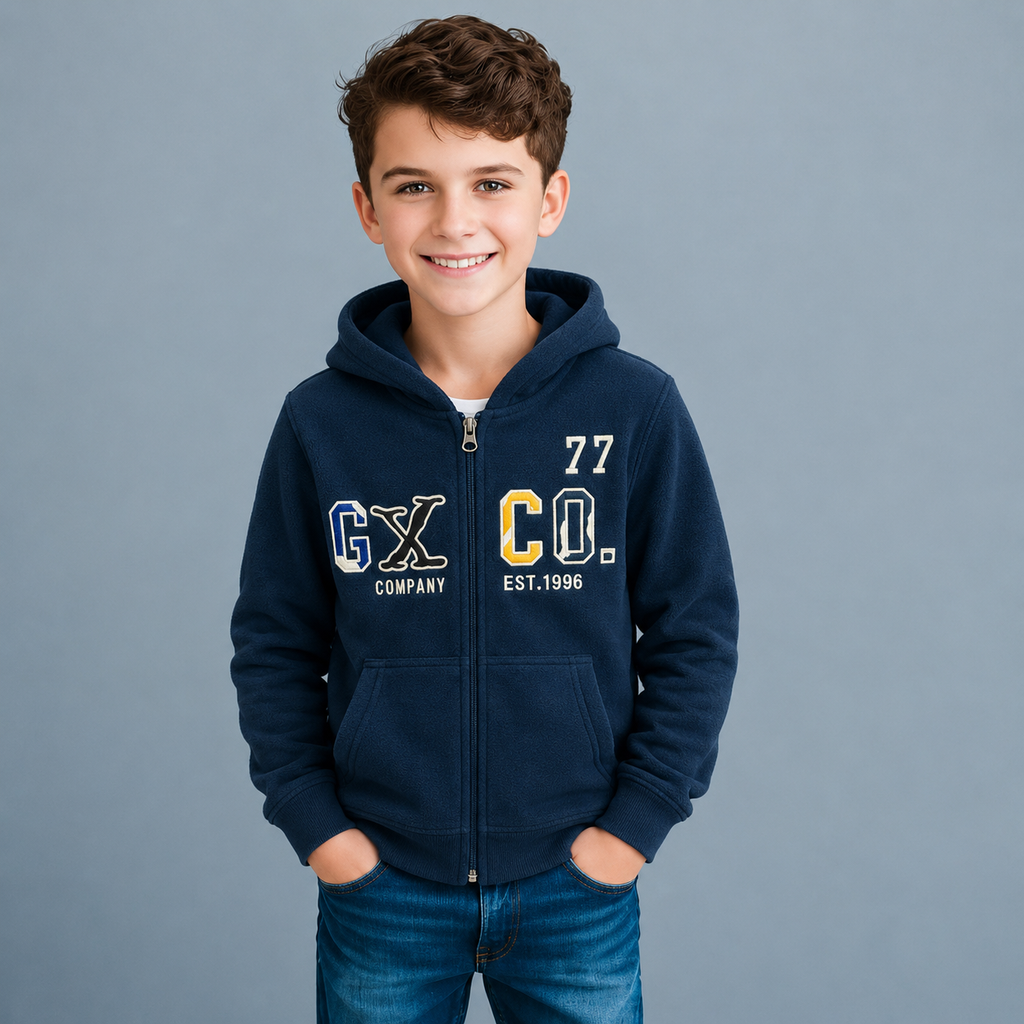 Sudadera Polar Bordada GXCO 77 con Capucha y Cierre