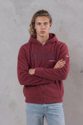 Sudadera sherpa para hombre, bordada, con capucha ajustable, bolsas frontales y cierre.