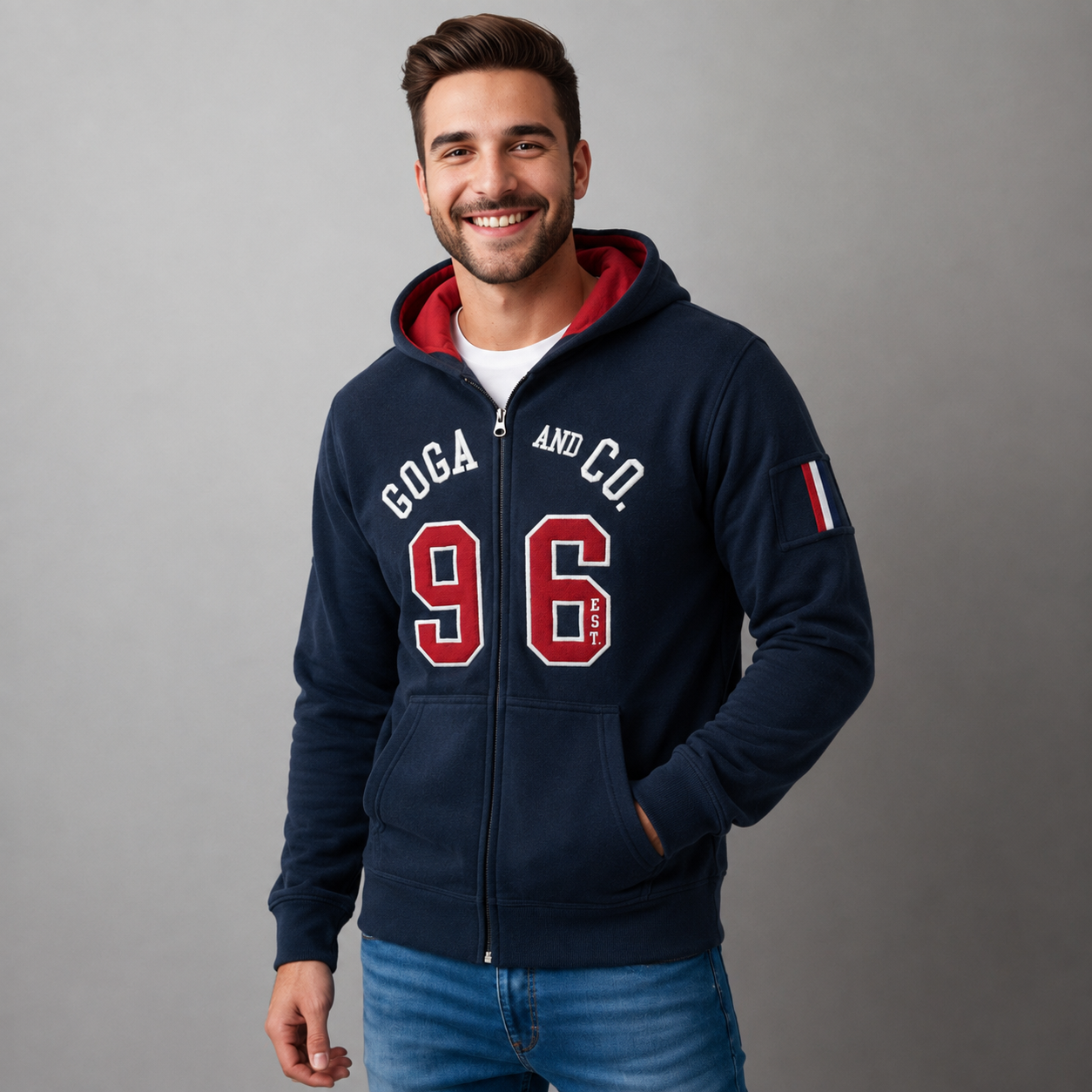 Sudadera polar para hombre, bordada con manga larga, bolsas frontales y cierre.