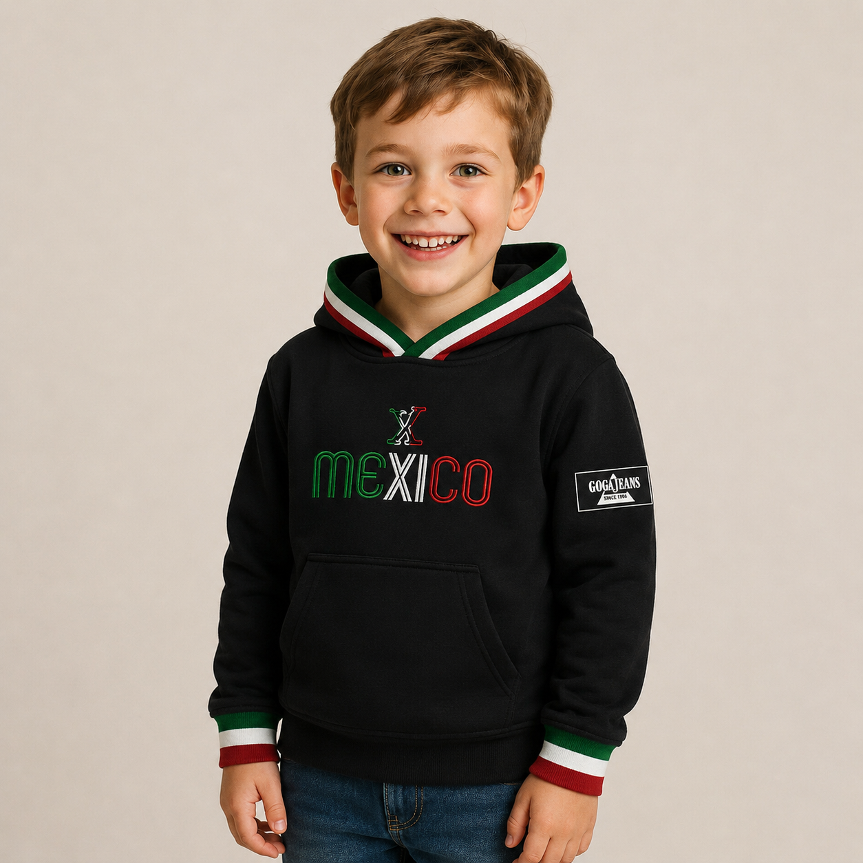 Sudadera felpa Niño bordada con manga larga, capucha ajustable, bolsas frontales.