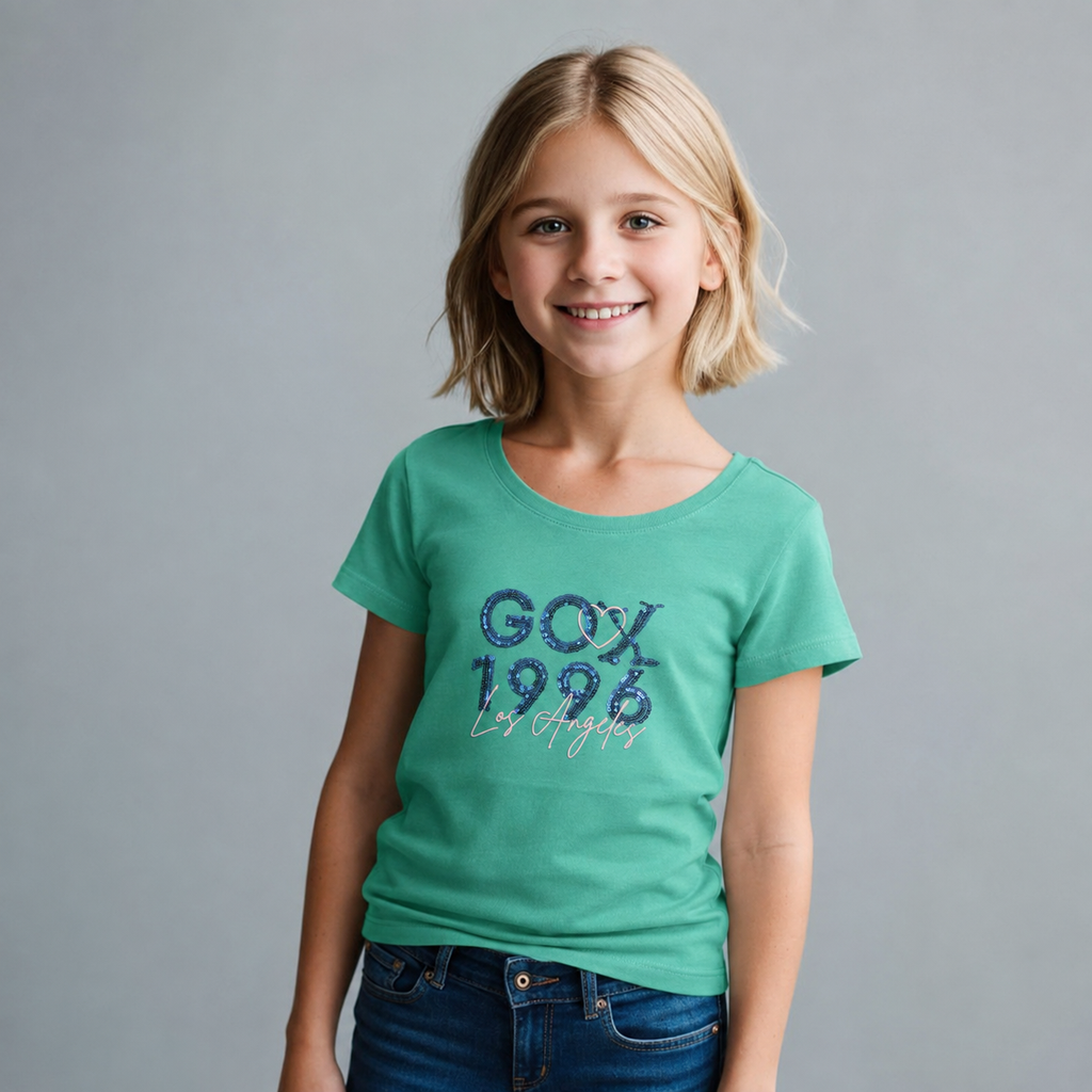 Playera Estampada con bordado para niña