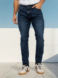 Pantalón de mezclilla slim fit  para hombre