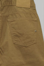 Pantalón Gabardina corte recto para hombre.