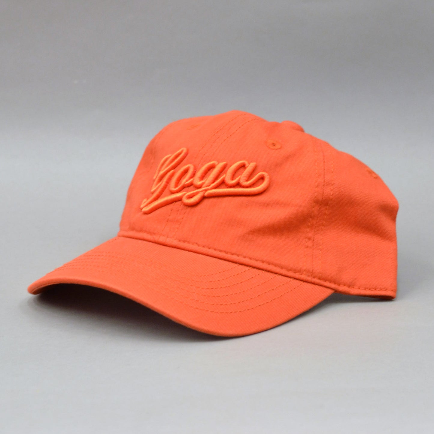 Gorra bordada para mujer