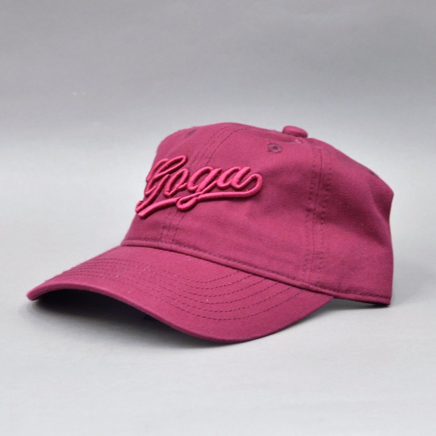 Gorra bordada para mujer