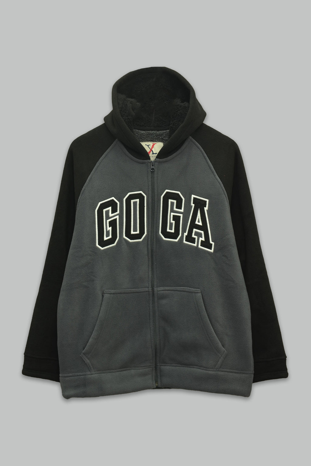 Sudadera sherpa para hombre, bordada, con capucha ajustable, bolsas frontales y cierre.