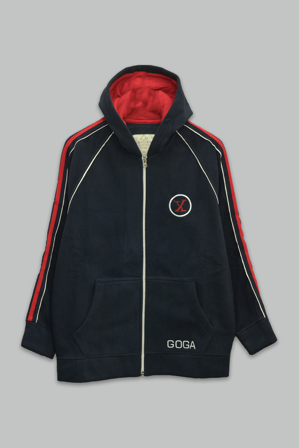 Sudadera polar para hombre, bordada con manga larga, bolsas frontales y cierre.