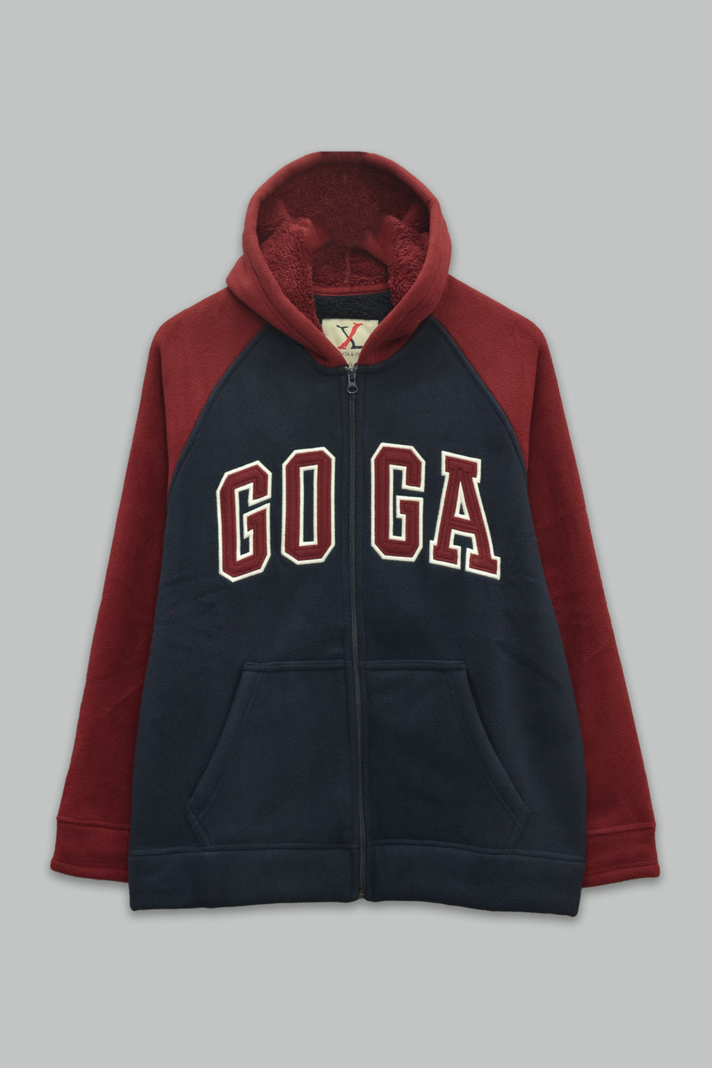 Sudadera sherpa para hombre, bordada, con capucha ajustable, bolsas frontales y cierre.
