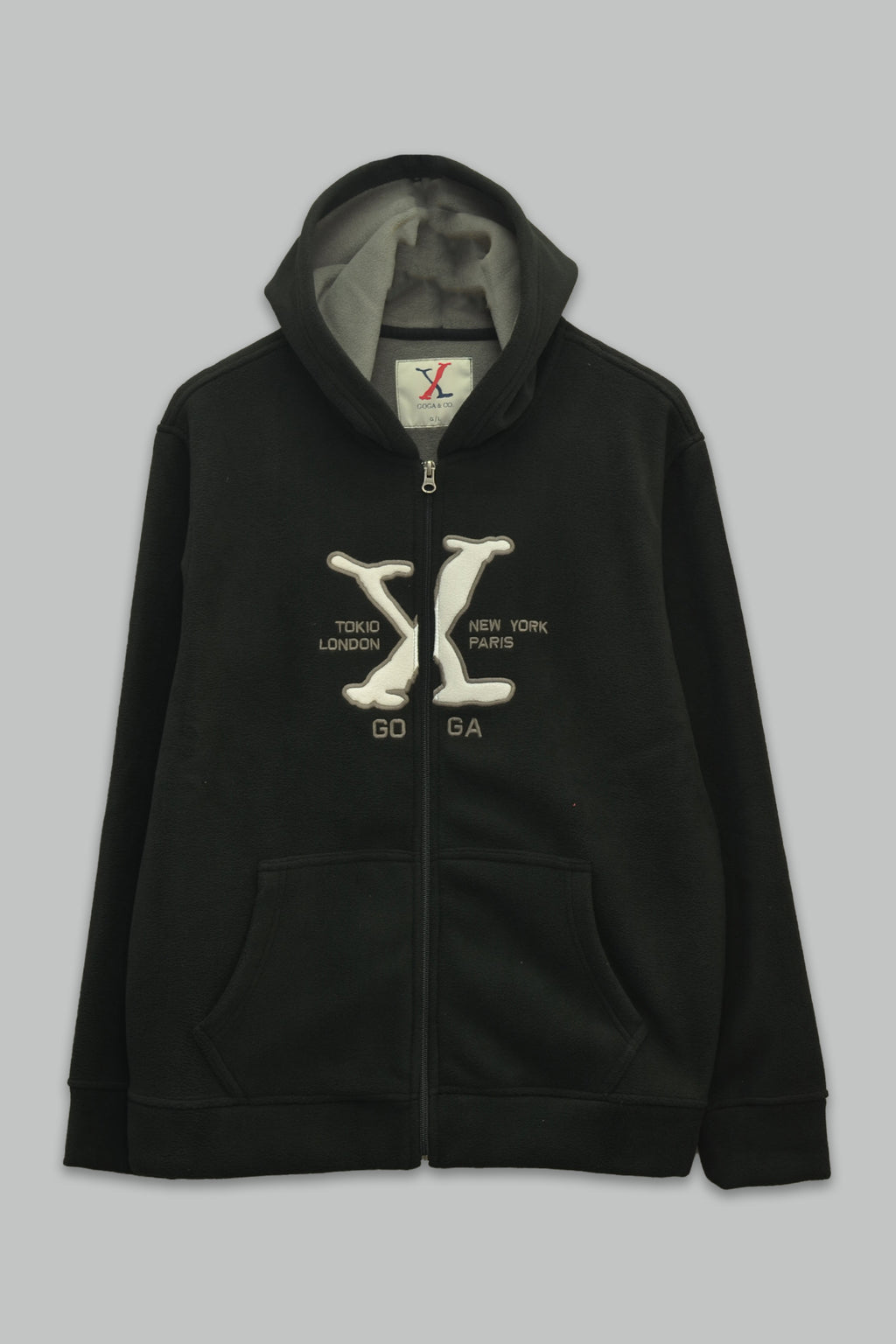 Sudadera polar para hombre, bordada con manga larga, bolsas frontales y cierre.