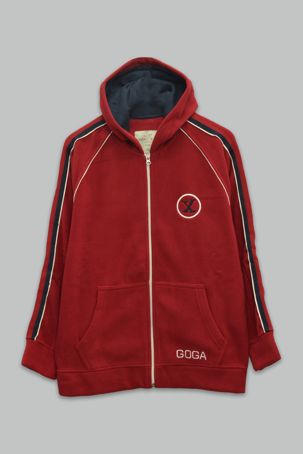 Sudadera polar para hombre, bordada con manga larga, bolsas frontales y cierre.