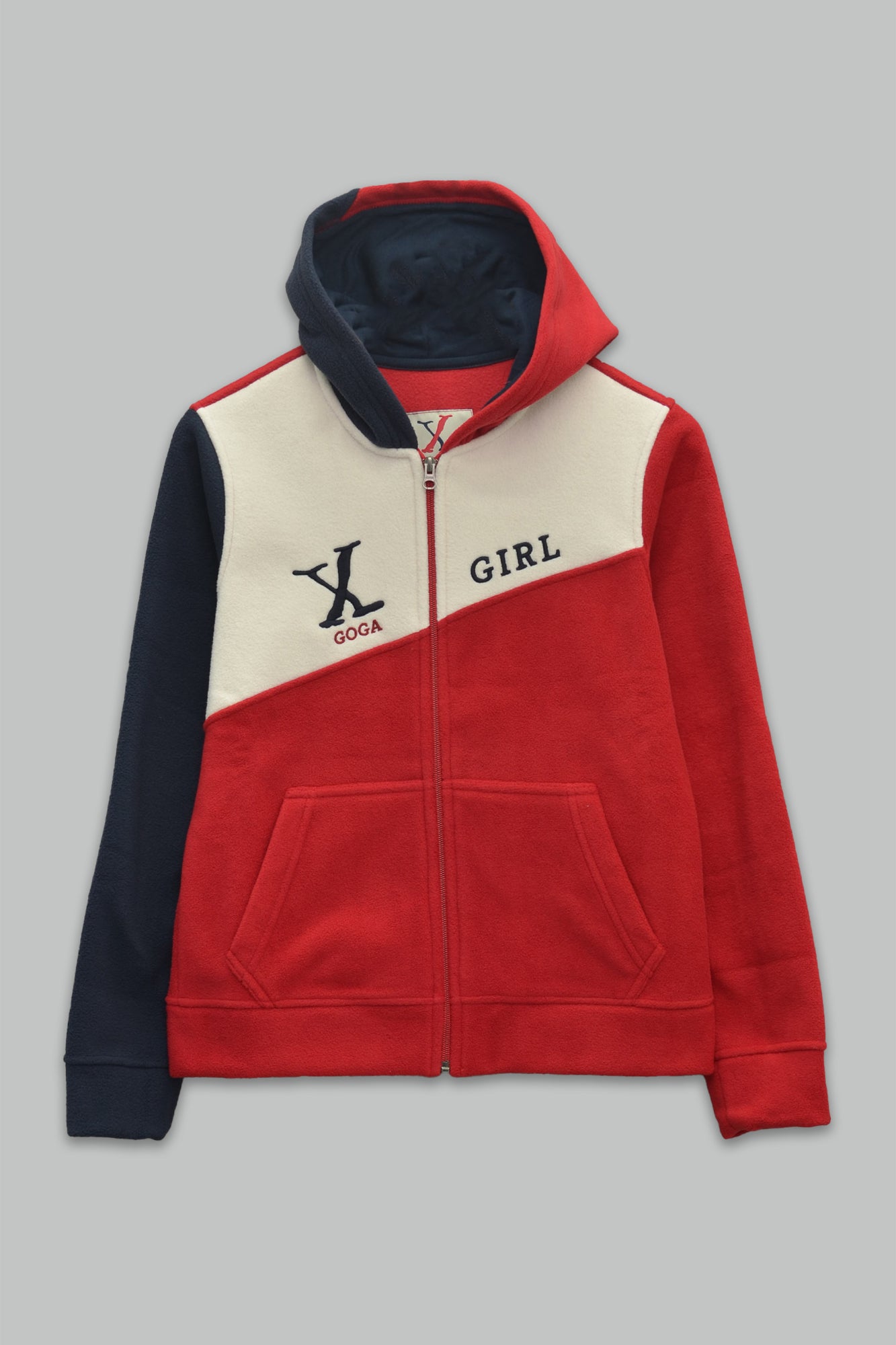 Sudadera polar para Mujer bordada, con manga larga, bolsas frontales y cierre.