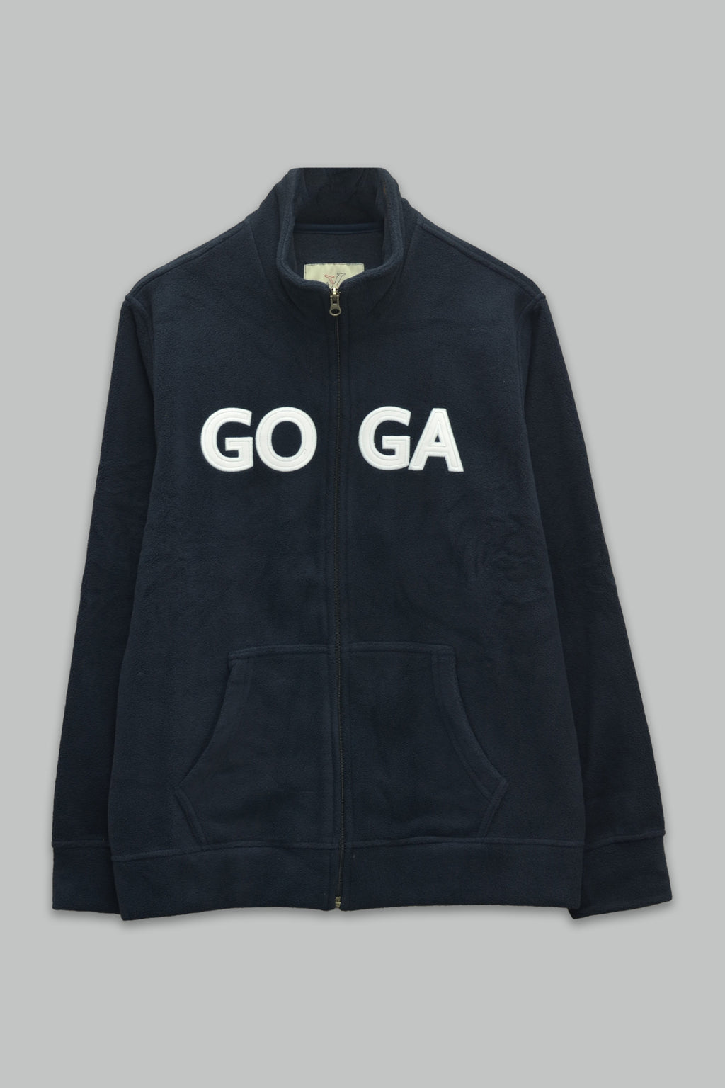 Sudadera polar bordada de cuello alto, con manga larga, bolsas frontales y cierre