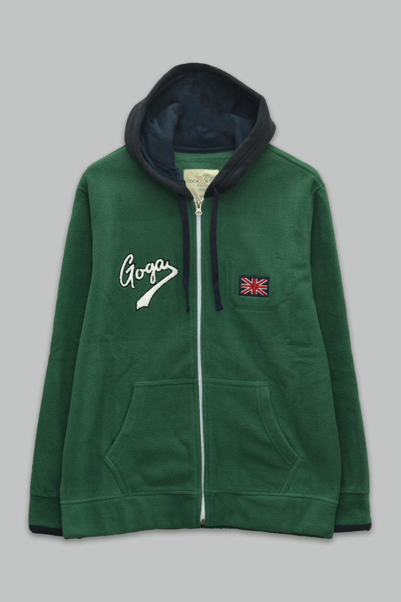 Sudadera polar para hombre, bordada con manga larga, bolsas frontales y cierre.